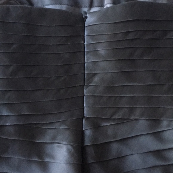 Beautiful structured J Crew dress - Picture 3 of 5